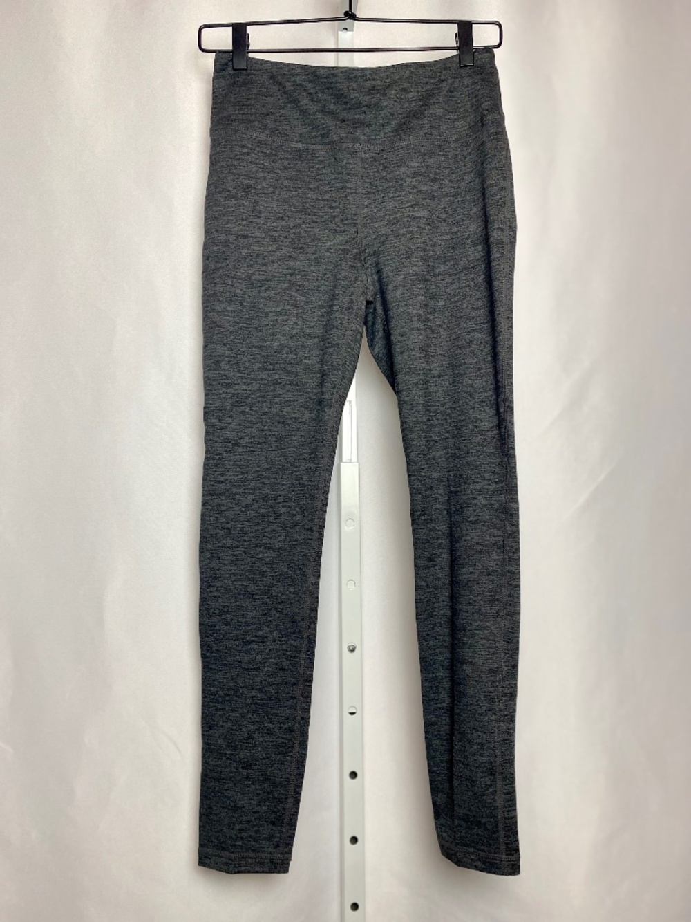 Athletic Works Womenʻs High Rise Heather Gray Ankle Leggings Medium 8-10